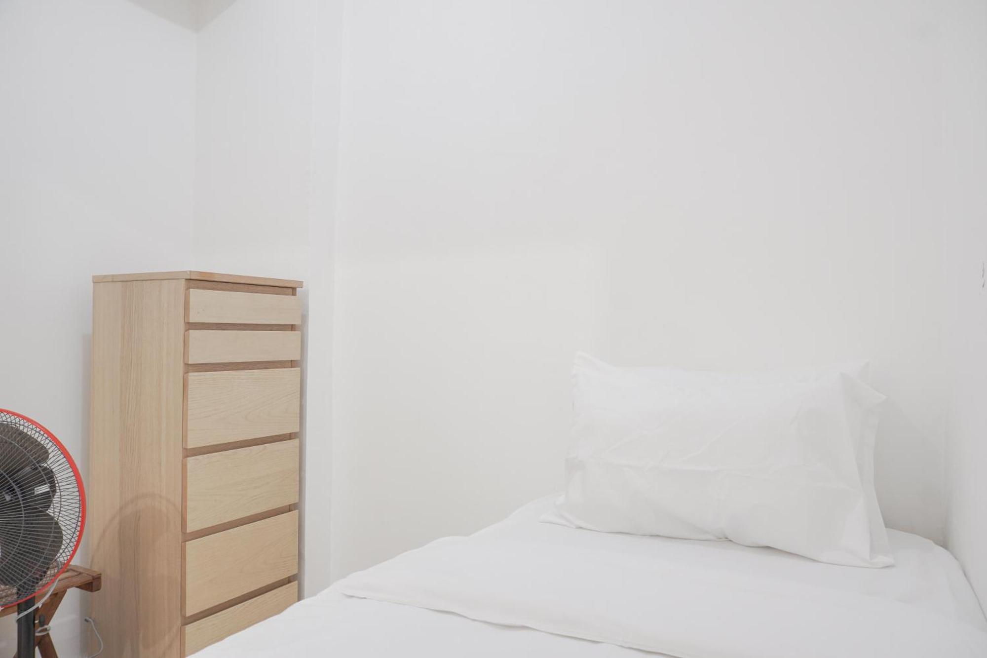 Apartemen And Comfy 2br At Pramuka By Travelio