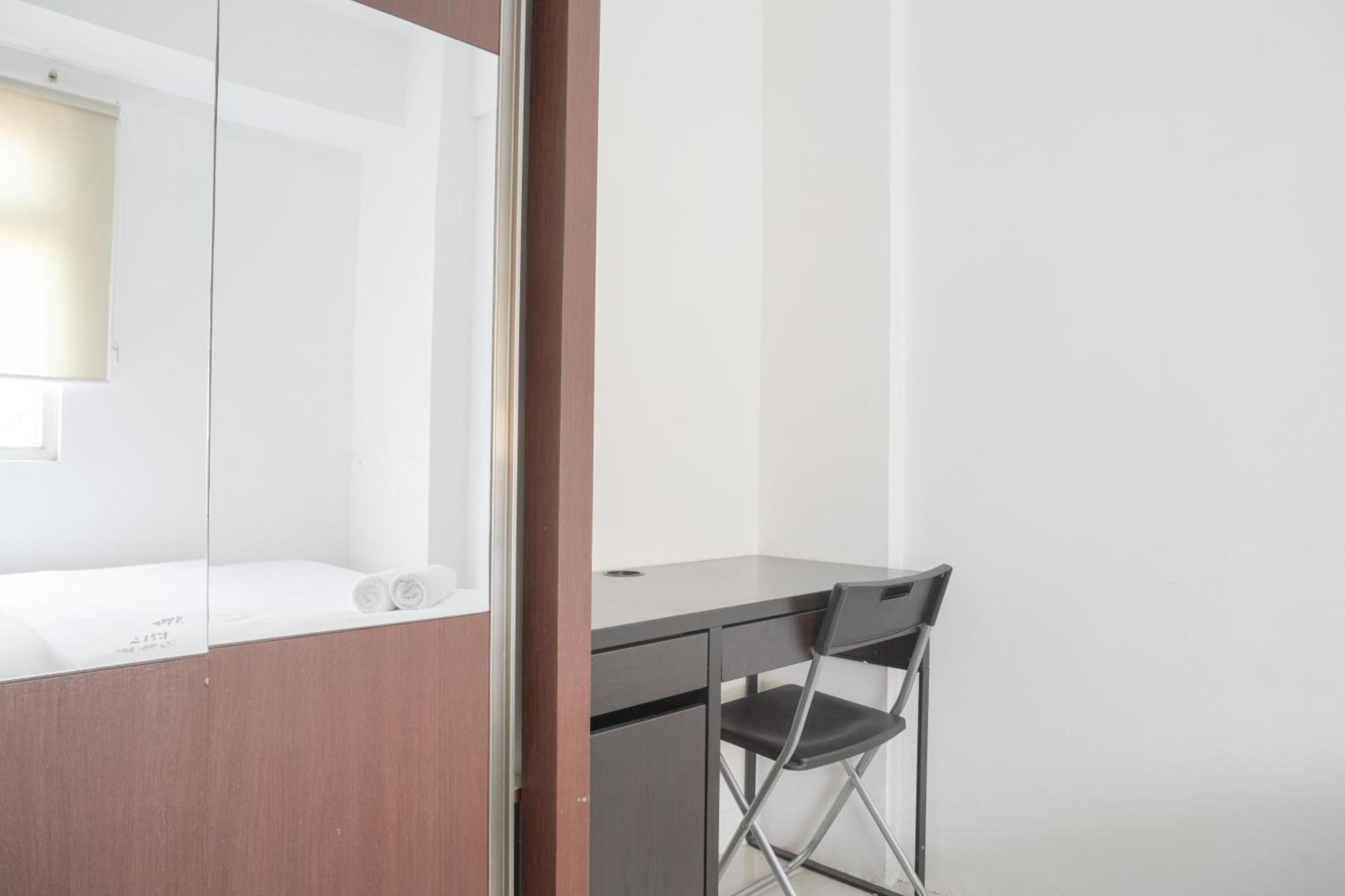 And Comfy 2br At Pramuka By Travelio Apartemen *
