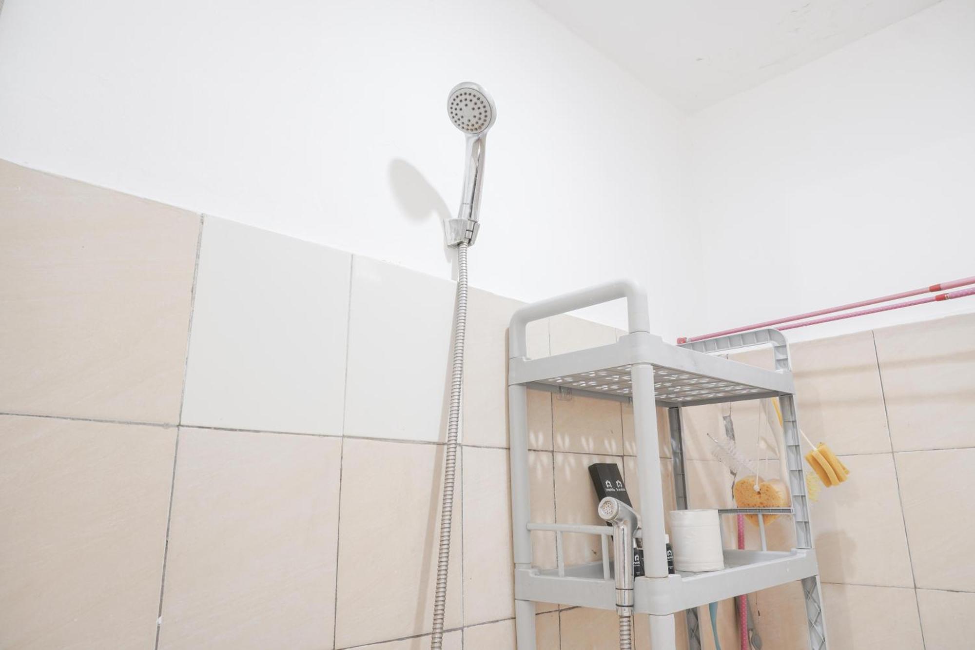 And Comfy 2br At Pramuka By Travelio *